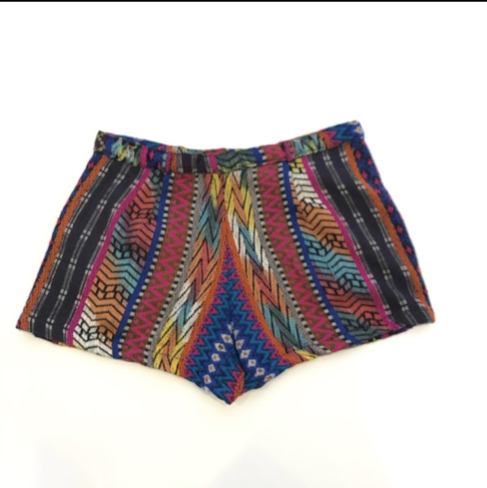 Shorts - Picture 3 of 3
